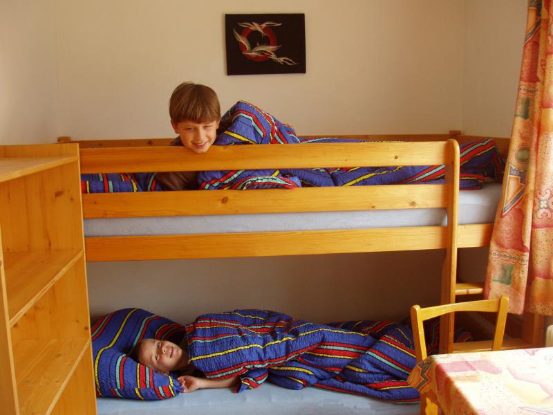 Bett Kinderzim Buben.jpg
